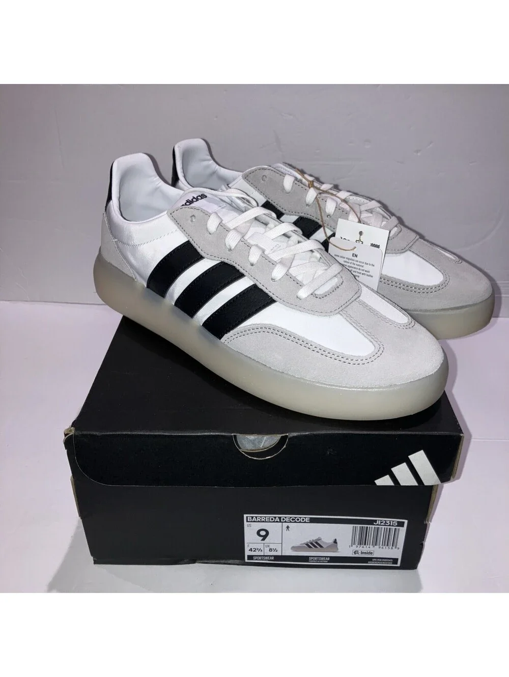adidas Barreda Decode JI2315 Men’s 9 White Black Grey Sneakers New